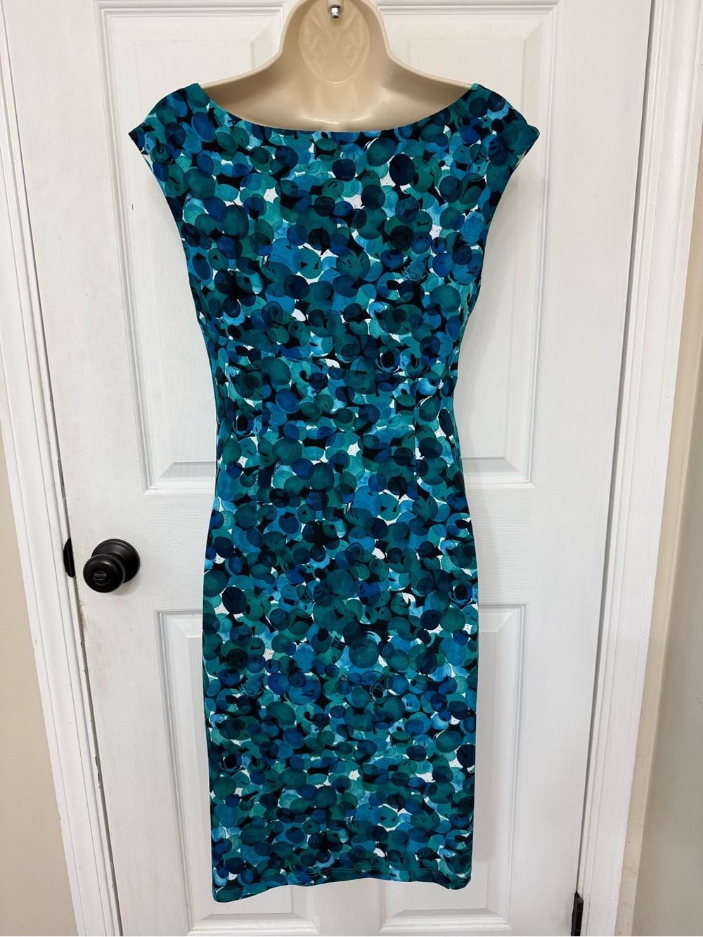 Connected Apparel Blue Abstract Print Ruched Sheath Dress Size 6 - Picture 3 of 13